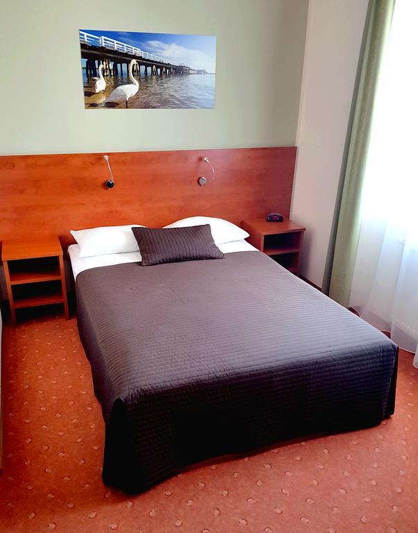 Hotel Gorski Pruszcz Gdański Exteriör bild